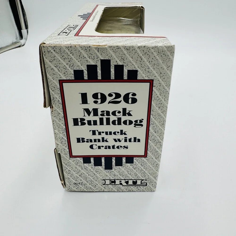 ERTL Anheuser-Busch 1926 Mack Bulldog Truck Bank W/Crates #9047 St Louis MO